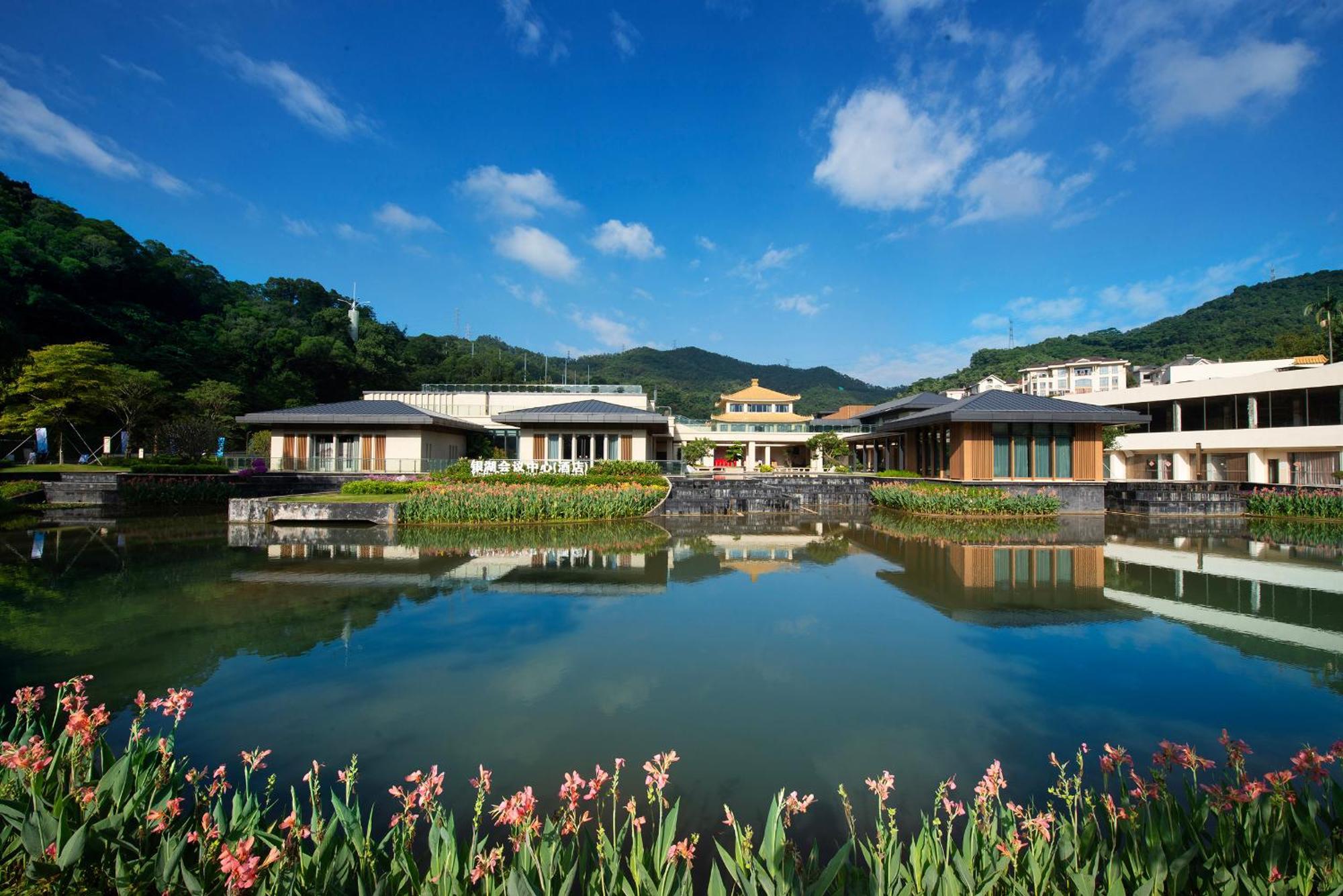 Shenzhen Silver Lake Conference Center Hotel Екстериор снимка